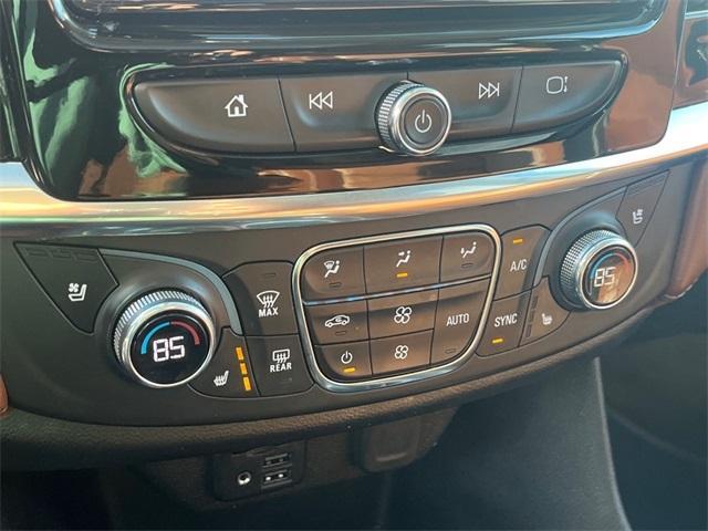 used 2021 Chevrolet Traverse car, priced at $32,500