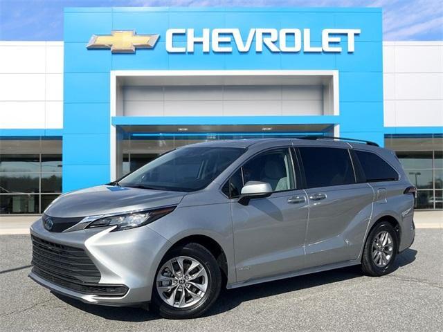 used 2021 Toyota Sienna car, priced at $30,245