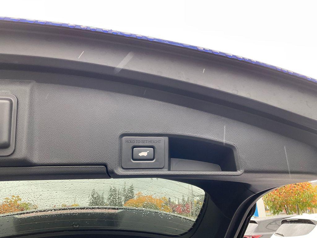 new 2025 Acura RDX car, priced at $52,250