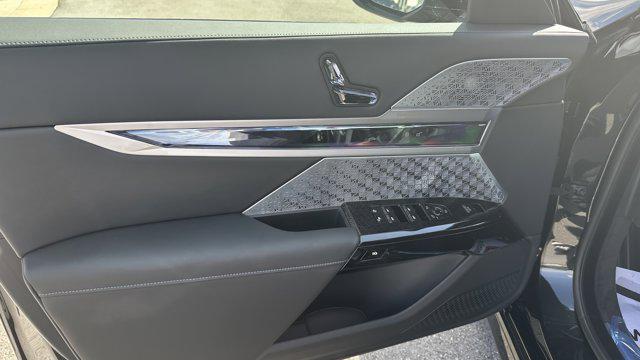new 2025 BMW 760 car, priced at $114,100