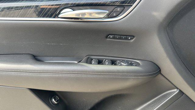 used 2022 Cadillac XT6 car, priced at $33,856