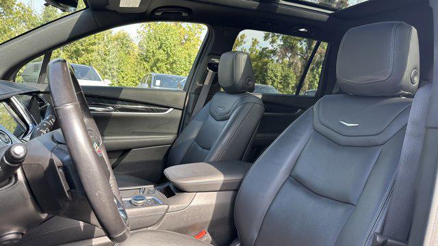 used 2022 Cadillac XT6 car, priced at $33,856