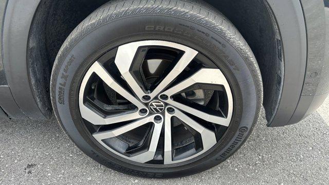 used 2021 Volkswagen Atlas car, priced at $29,986