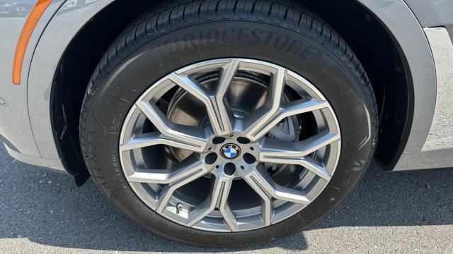 new 2026 BMW X7 car, priced at $93,285