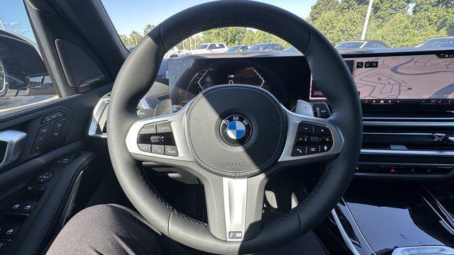 new 2026 BMW X7 car, priced at $107,685