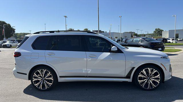 new 2026 BMW X7 car, priced at $107,685