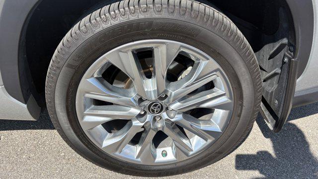 used 2021 Toyota Highlander Hybrid car, priced at $37,541