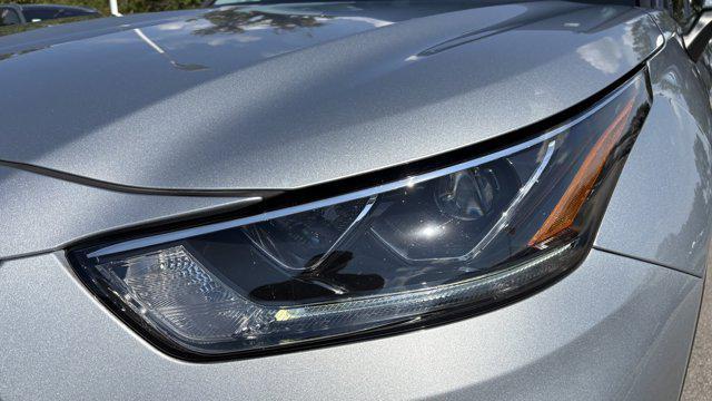 used 2021 Toyota Highlander Hybrid car, priced at $37,541