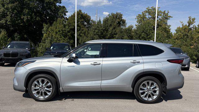 used 2021 Toyota Highlander Hybrid car, priced at $37,541