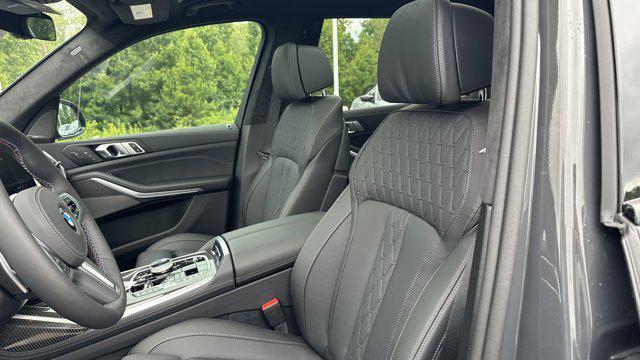 new 2026 BMW X7 car, priced at $122,055