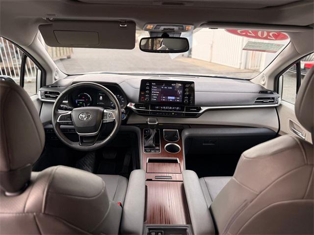 used 2023 Toyota Sienna car, priced at $36,819