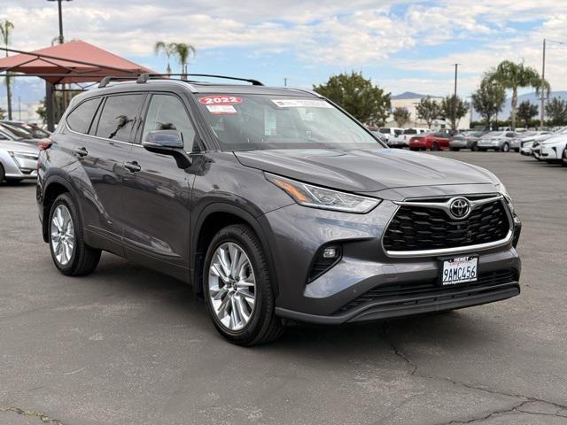 used 2022 Toyota Highlander car, priced at $40,645