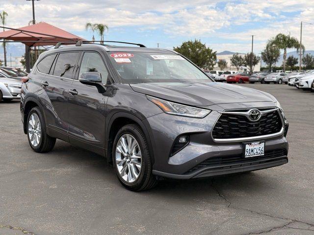 used 2022 Toyota Highlander car, priced at $38,888
