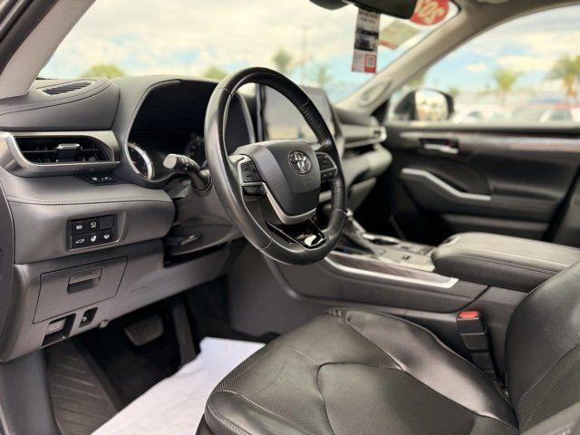 used 2022 Toyota Highlander car, priced at $38,888