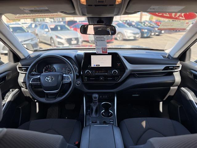 used 2023 Toyota Highlander car, priced at $32,400