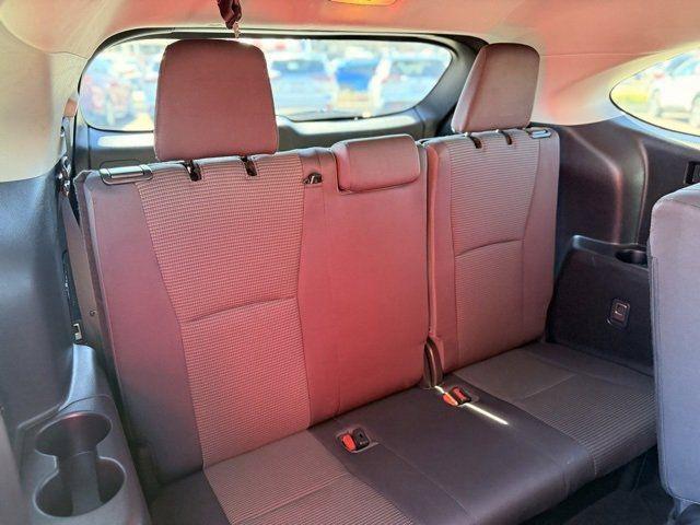 used 2023 Toyota Highlander car, priced at $30,998