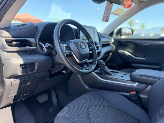 used 2023 Toyota Highlander car, priced at $30,998