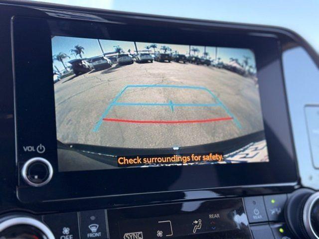 used 2023 Toyota Highlander car, priced at $30,998