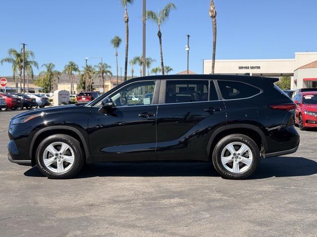 used 2023 Toyota Highlander car, priced at $32,400