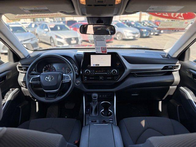 used 2023 Toyota Highlander car, priced at $30,998