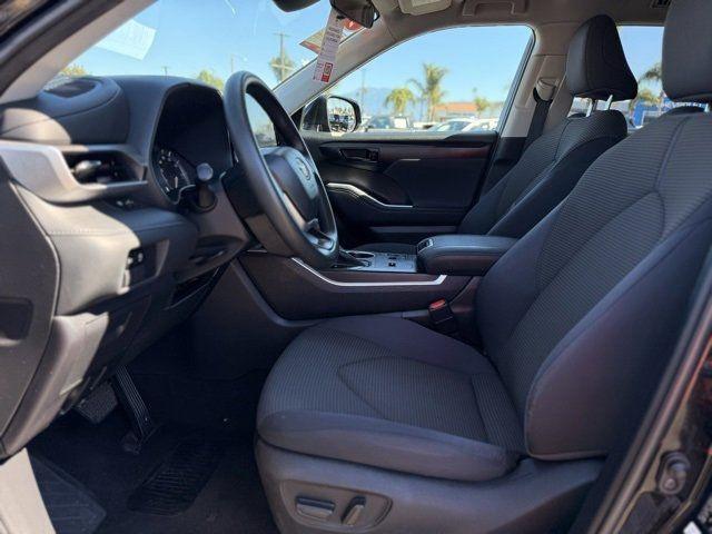 used 2023 Toyota Highlander car, priced at $30,998