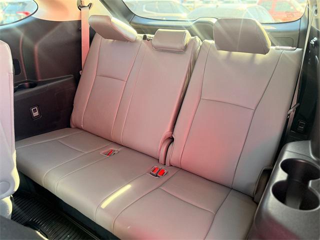 used 2024 Toyota Highlander car, priced at $40,481