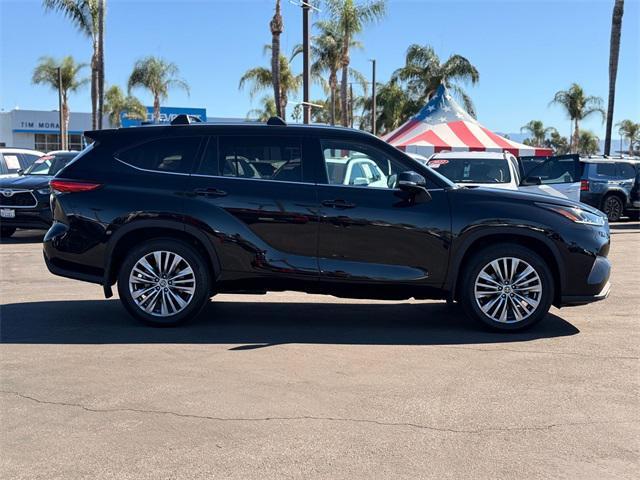 used 2023 Toyota Highlander car, priced at $39,994