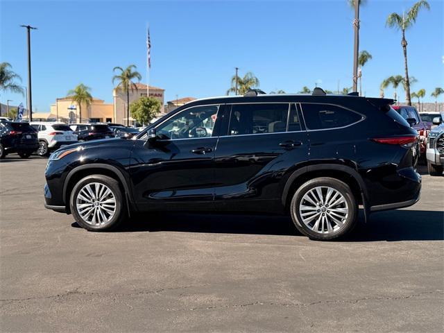 used 2023 Toyota Highlander car, priced at $39,994