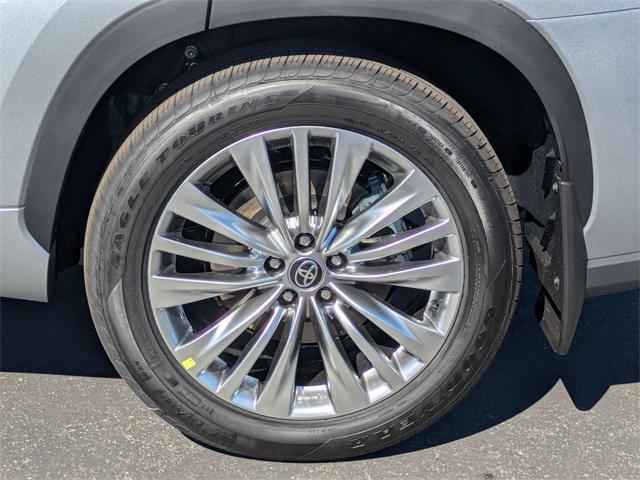 new 2025 Toyota Highlander car, priced at $55,357