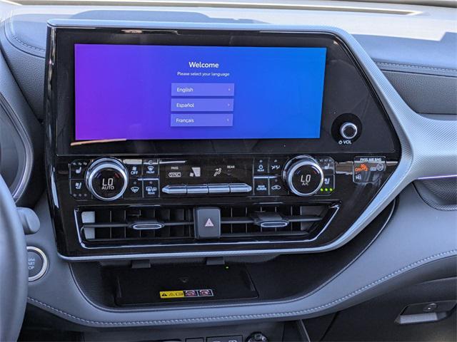 new 2025 Toyota Highlander car, priced at $55,357