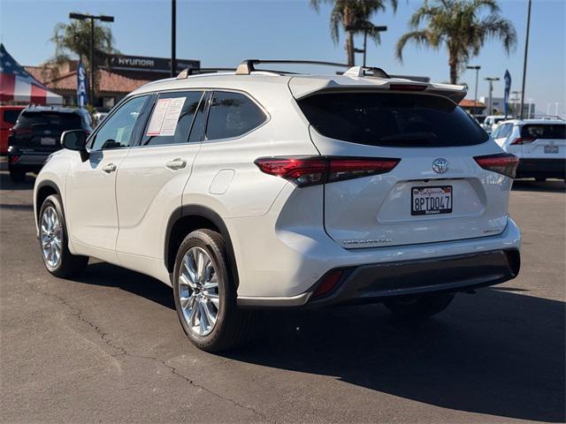 used 2020 Toyota Highlander car, priced at $32,698