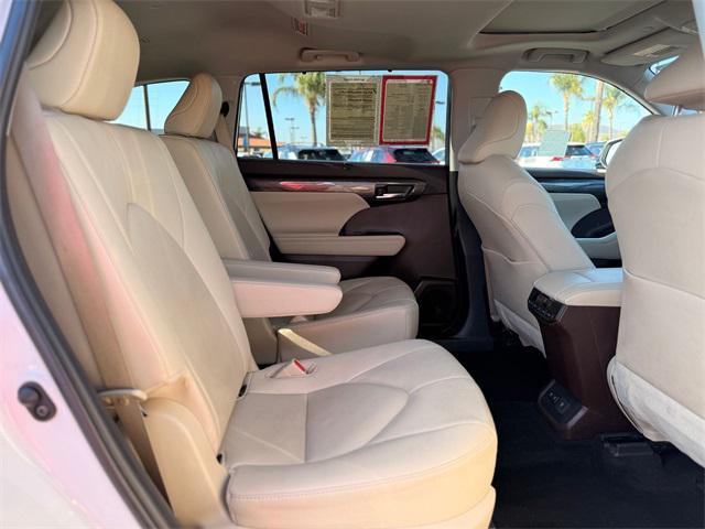 used 2020 Toyota Highlander car, priced at $32,698