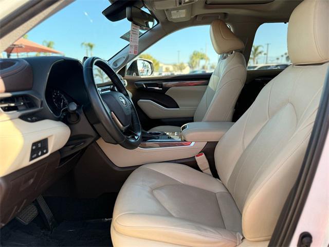 used 2020 Toyota Highlander car, priced at $32,698