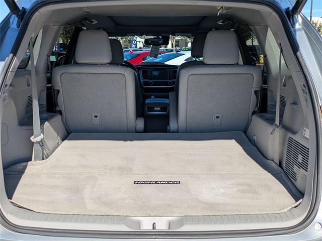 used 2015 Toyota Highlander car, priced at $14,999