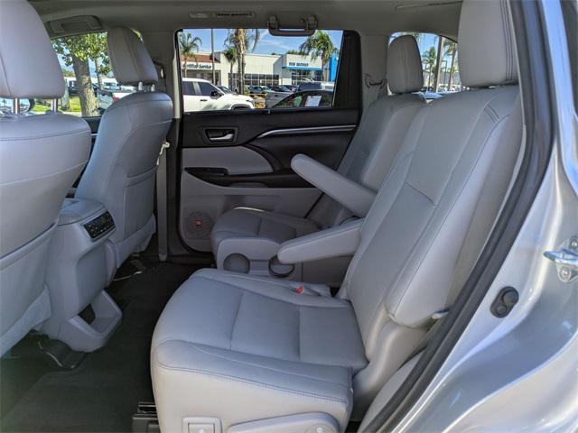 used 2015 Toyota Highlander car, priced at $14,999