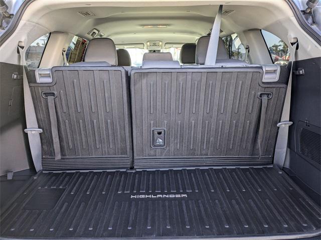 used 2022 Toyota Highlander car, priced at $30,484