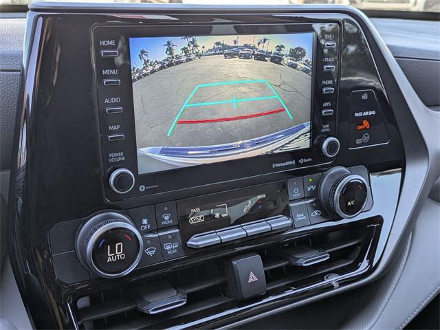 used 2022 Toyota Highlander car, priced at $30,484
