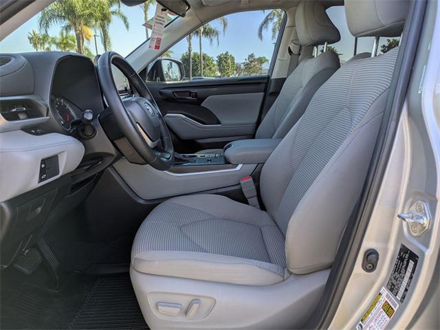 used 2022 Toyota Highlander car, priced at $30,484