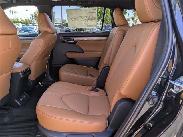 new 2025 Toyota Highlander Hybrid car, priced at $56,698