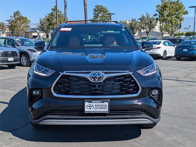 new 2025 Toyota Highlander Hybrid car, priced at $56,698