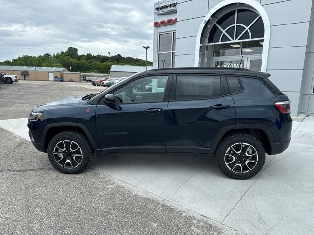 new 2024 Jeep Compass car, priced at $38,090