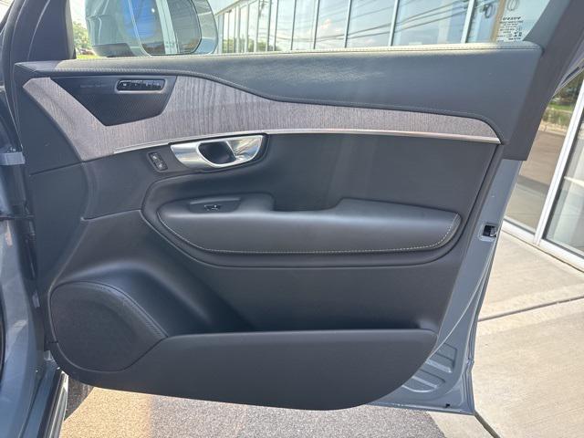 used 2022 Volvo XC90 car, priced at $46,975