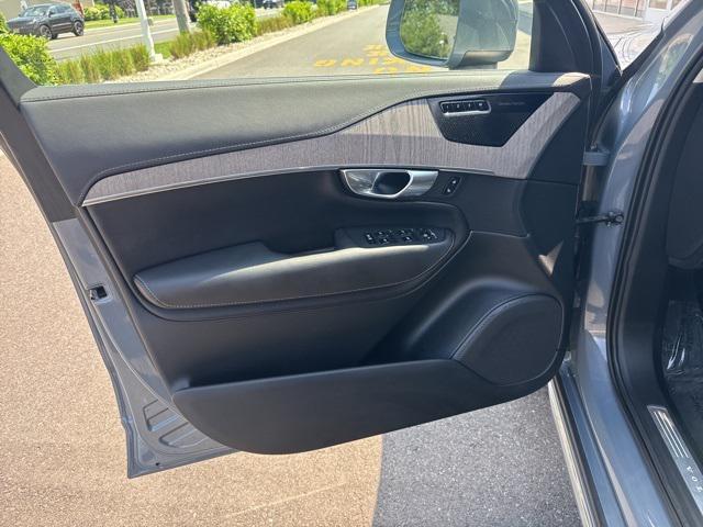 used 2022 Volvo XC90 car, priced at $46,975