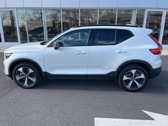 used 2024 Volvo XC40 car, priced at $35,975