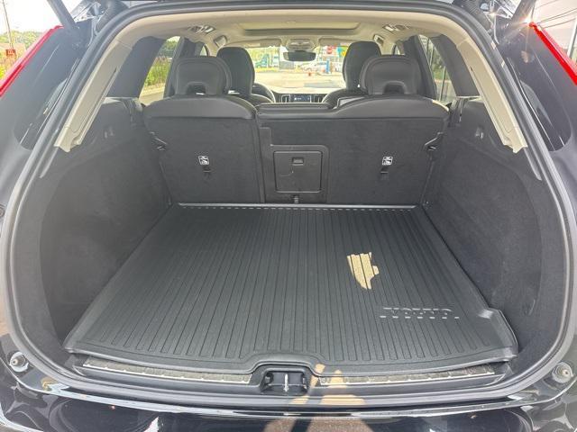 used 2022 Volvo XC60 car, priced at $39,975