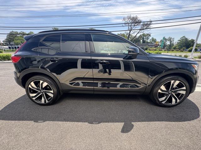 used 2021 Volvo XC40 car, priced at $28,975