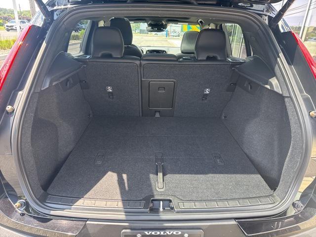 used 2021 Volvo XC40 car, priced at $28,975