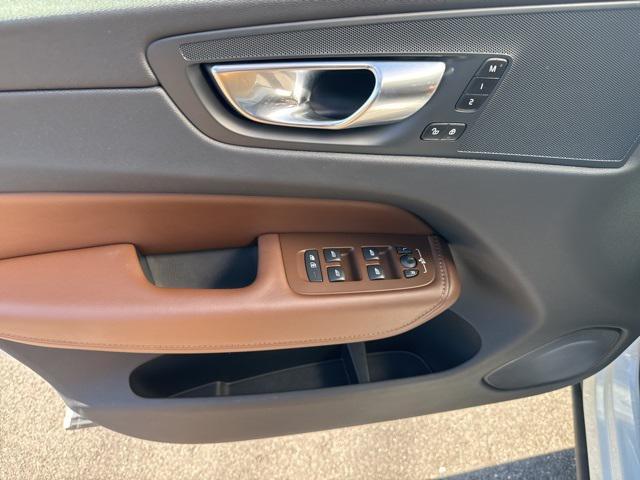 used 2023 Volvo XC60 car, priced at $37,975