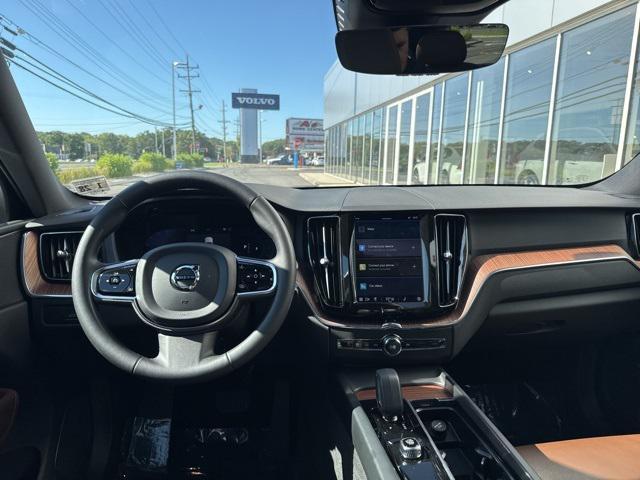 used 2023 Volvo XC60 car, priced at $37,975