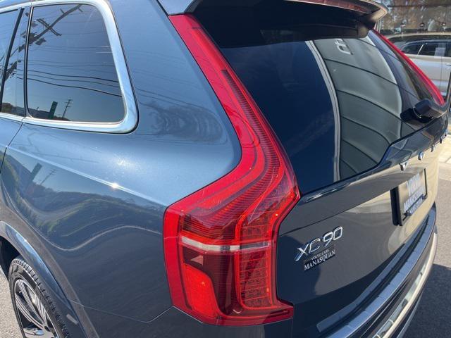 used 2022 Volvo XC90 car, priced at $45,975